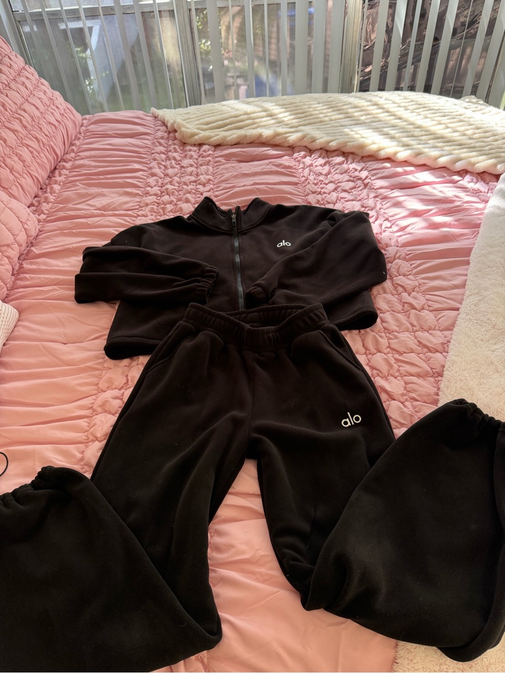ALO Yoga Black Kids Jogger Sweatpants